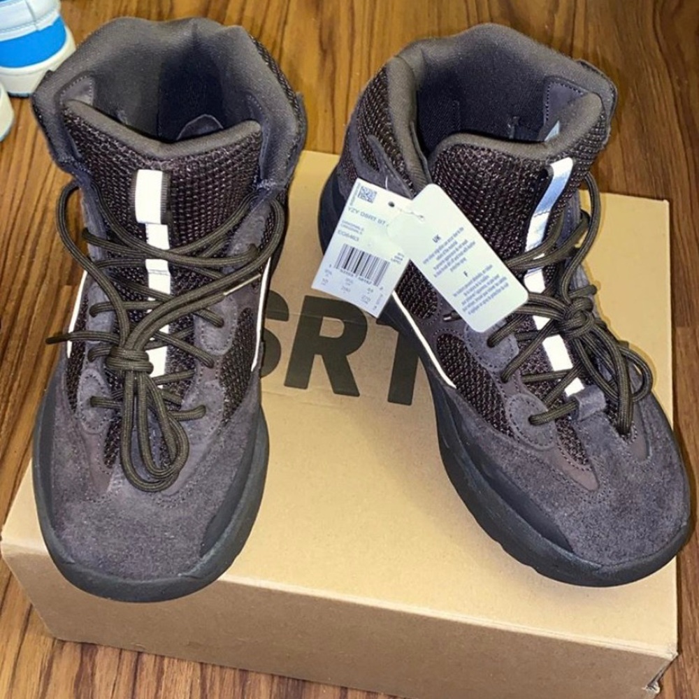 Yeezy Dessert Boot in Oil
